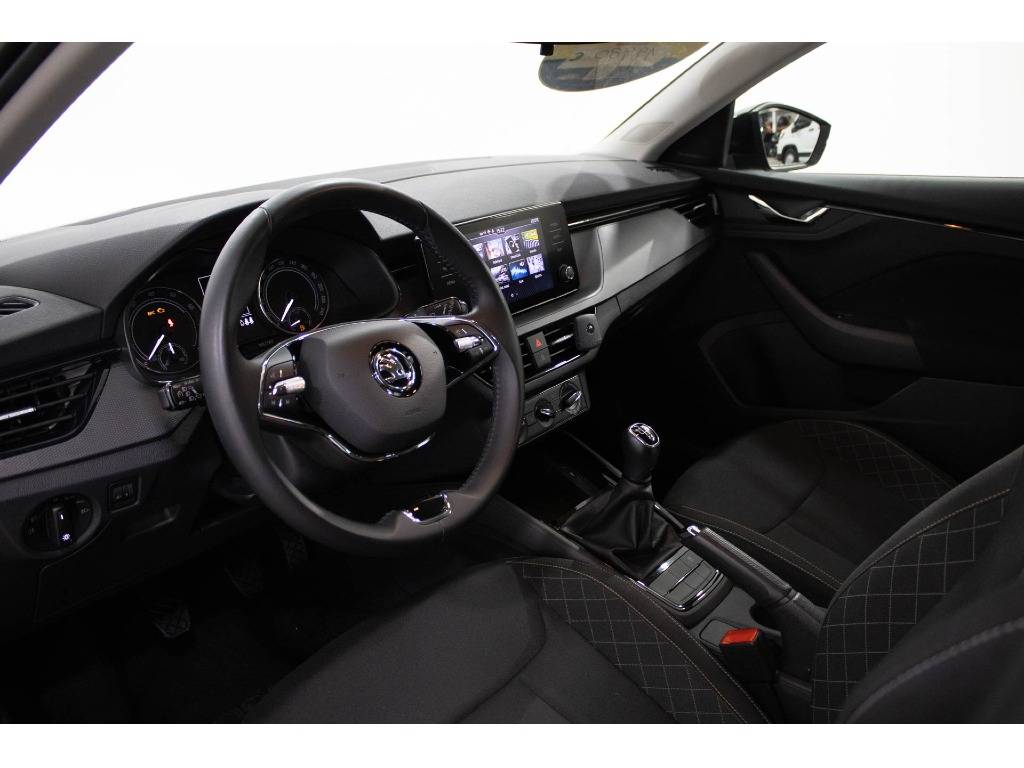 skoda-scala-2023-gasolina-999cc