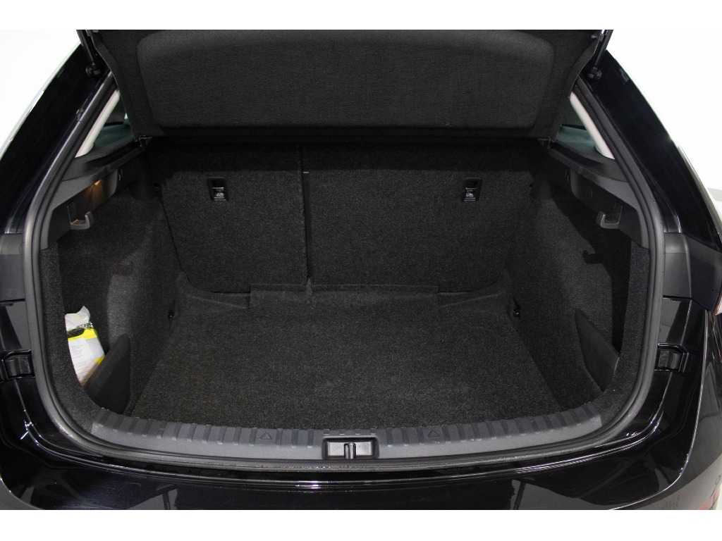 skoda-scala-2023-gasolina-999cc
