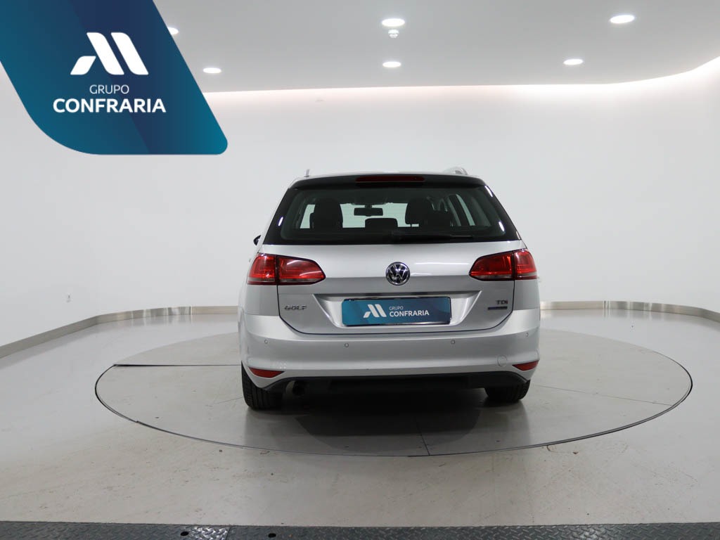 volkswagen-golf-variant-2013-diesel-1598cc