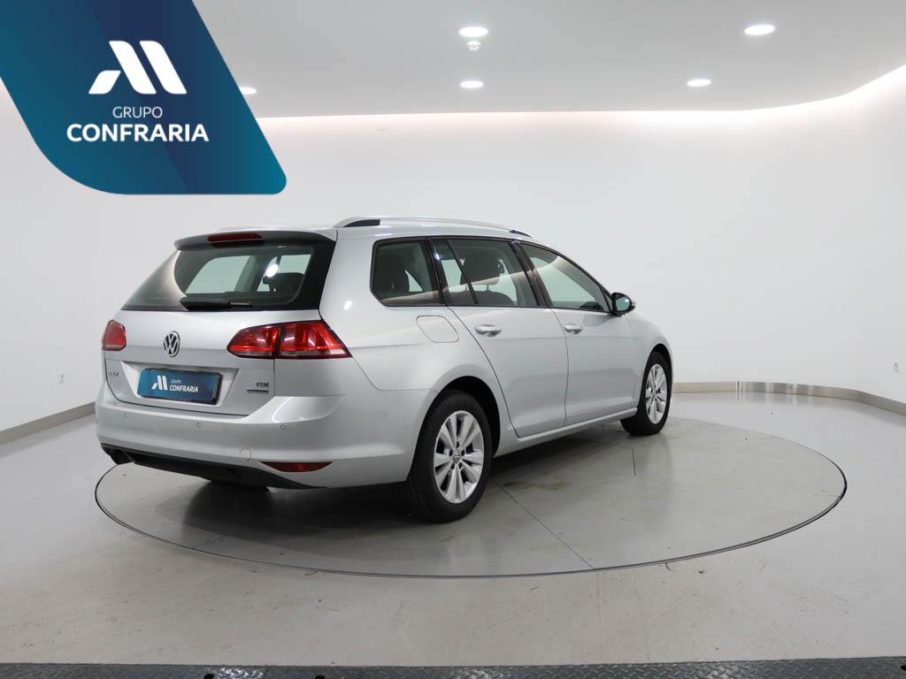 volkswagen-golf-variant-2013-diesel-1598cc