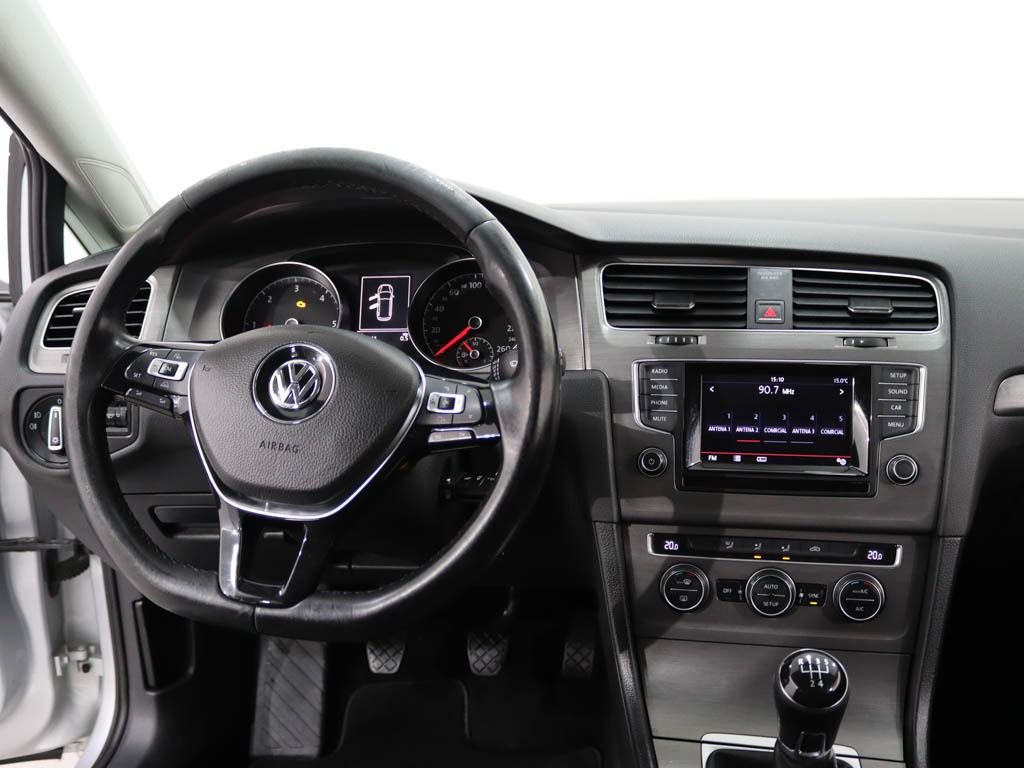 volkswagen-golf-variant-2013-diesel-1598cc