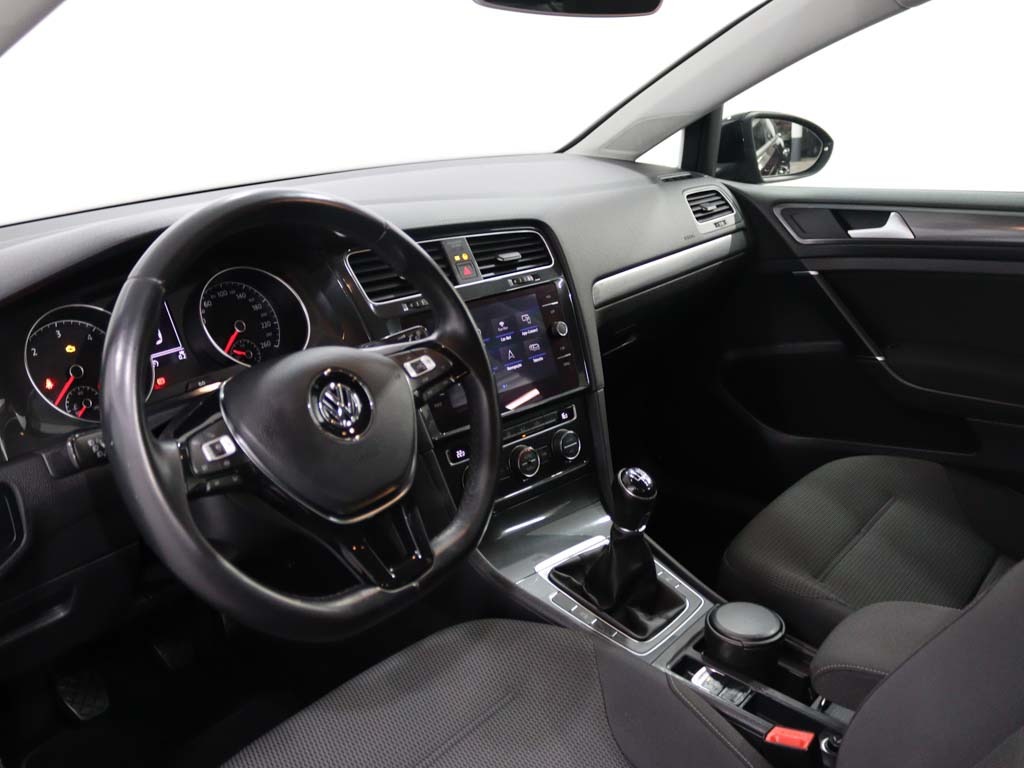 volkswagen-golf-variant-2018-diesel-1598cc