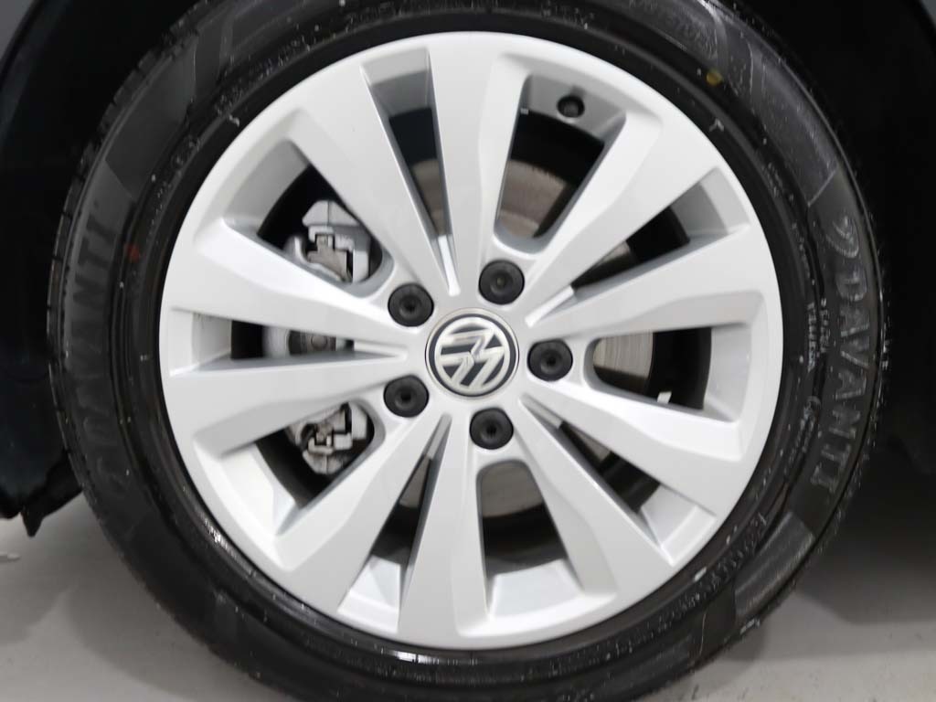 volkswagen-golf-variant-2018-diesel-1598cc