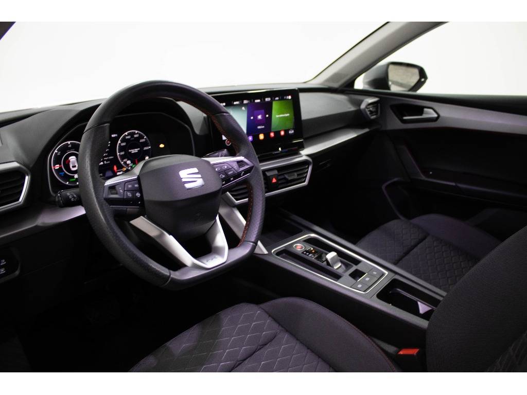 seat-leon-st-2024-hibrido-1395cc