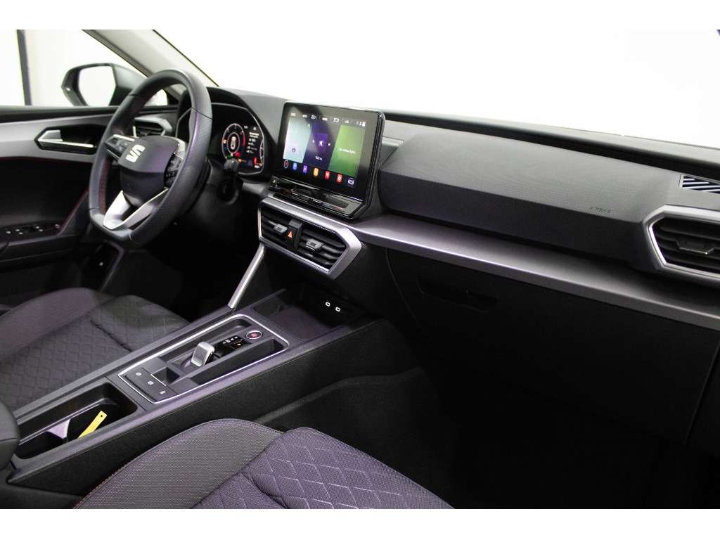 seat-leon-st-2024-hibrido-1395cc