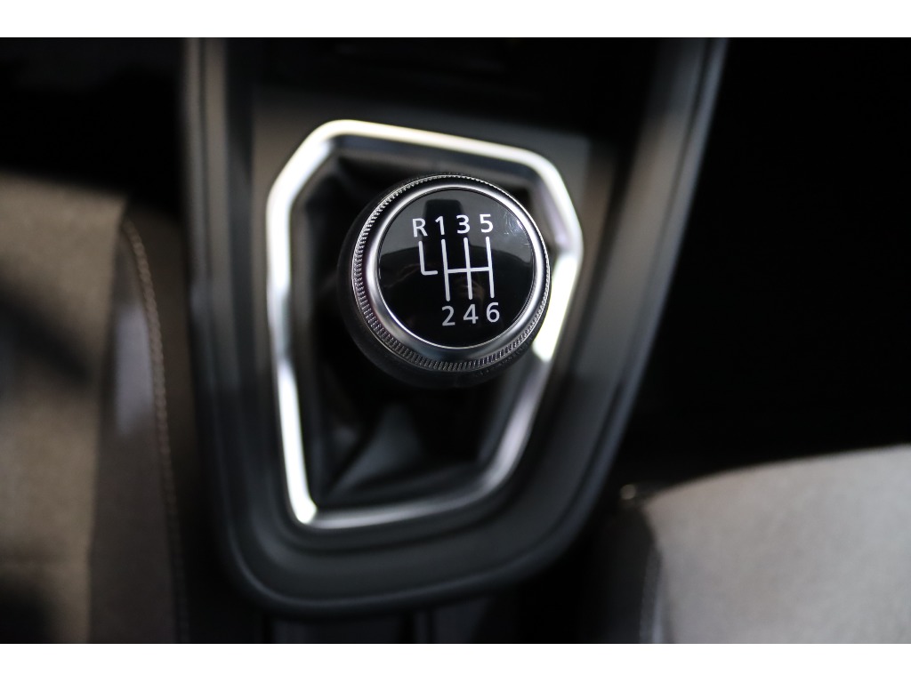 mitsubishi-colt-2024-gasolina-999cc