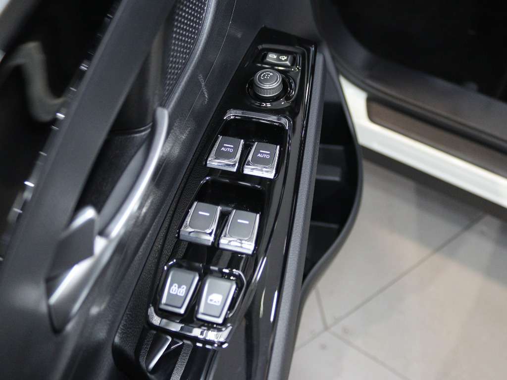 kgm-korando-2026-gasolina-1497cc