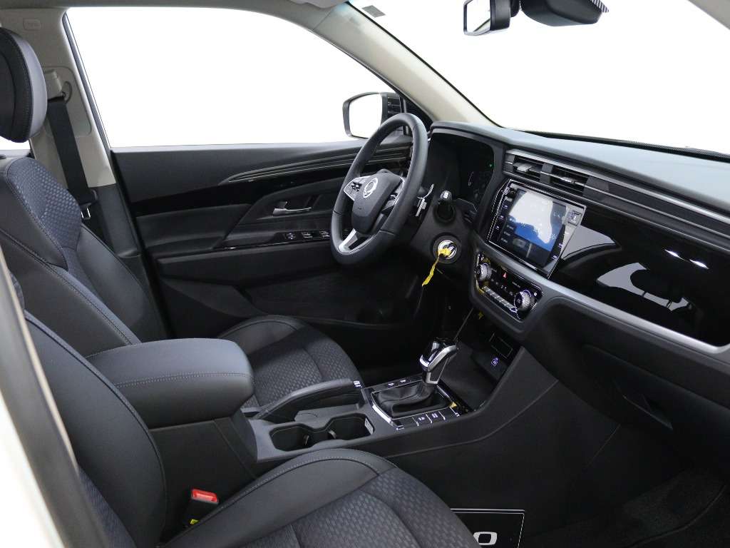 kgm-korando-2026-gasolina-1497cc