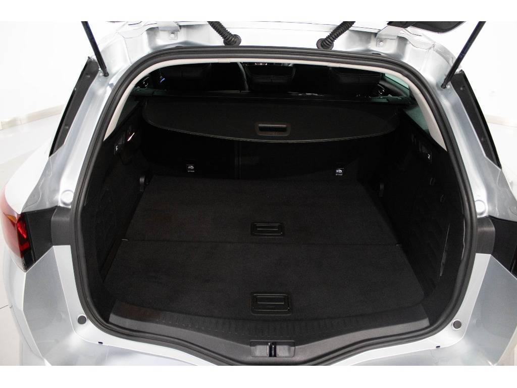 renault-megane-sport-tourer-2023-diesel-1461cc