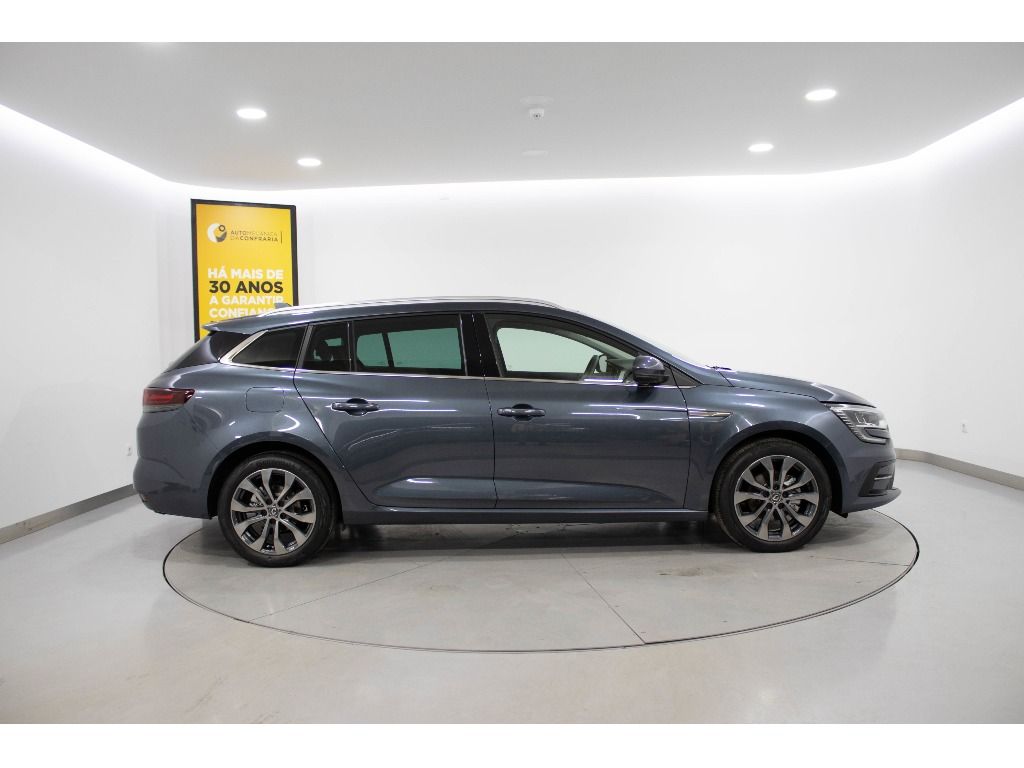 renault-megane-sport-tourer-2022-diesel-1461cc