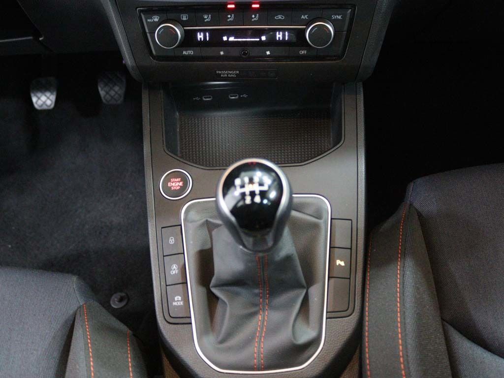 seat-ibiza-2024-gasolina-999cc