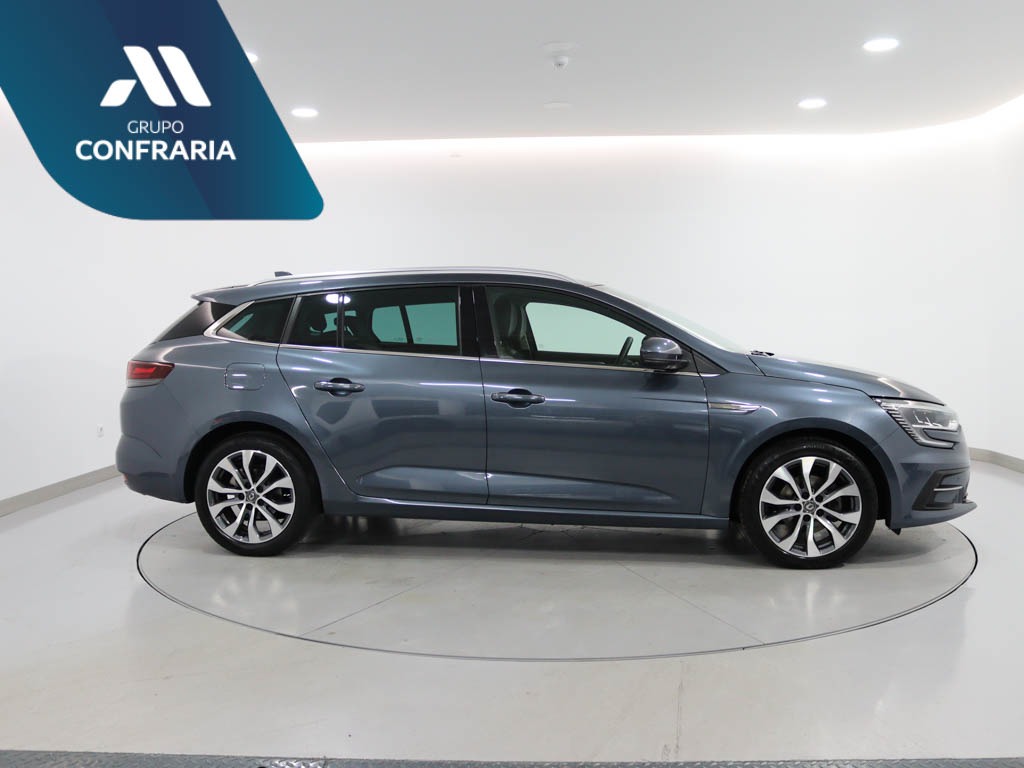 renault-megane-sport-tourer-2023-diesel-1461cc