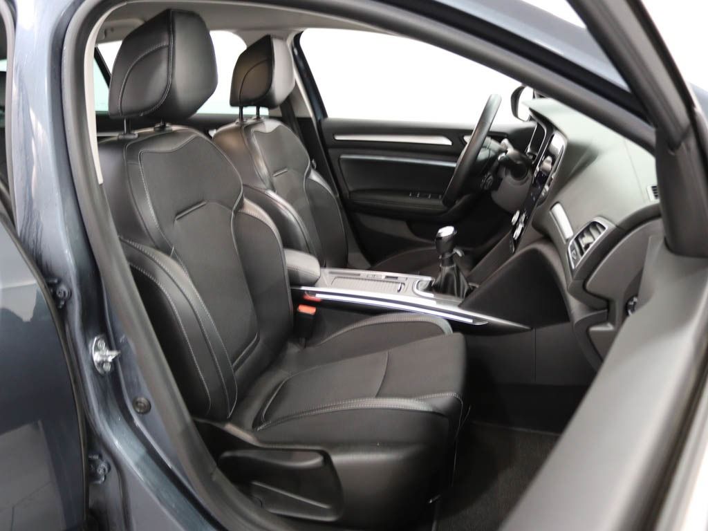 renault-megane-sport-tourer-2023-diesel-1461cc