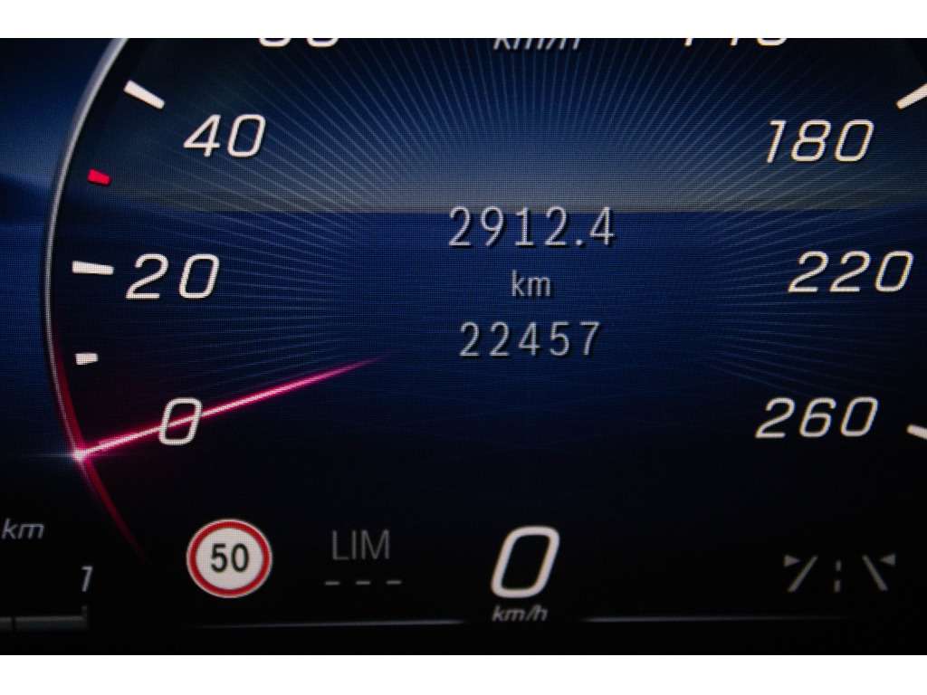 mercedes-benz-classe-a-2023-hibrido-1332cc