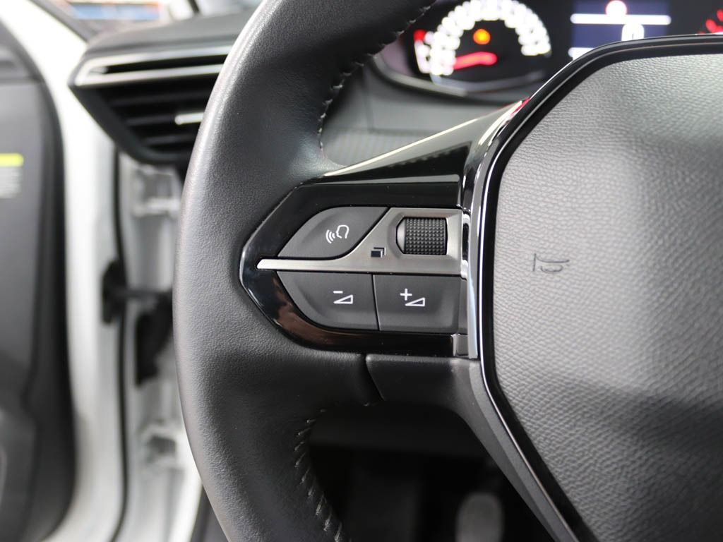 peugeot-2008-2021-diesel-1499cc