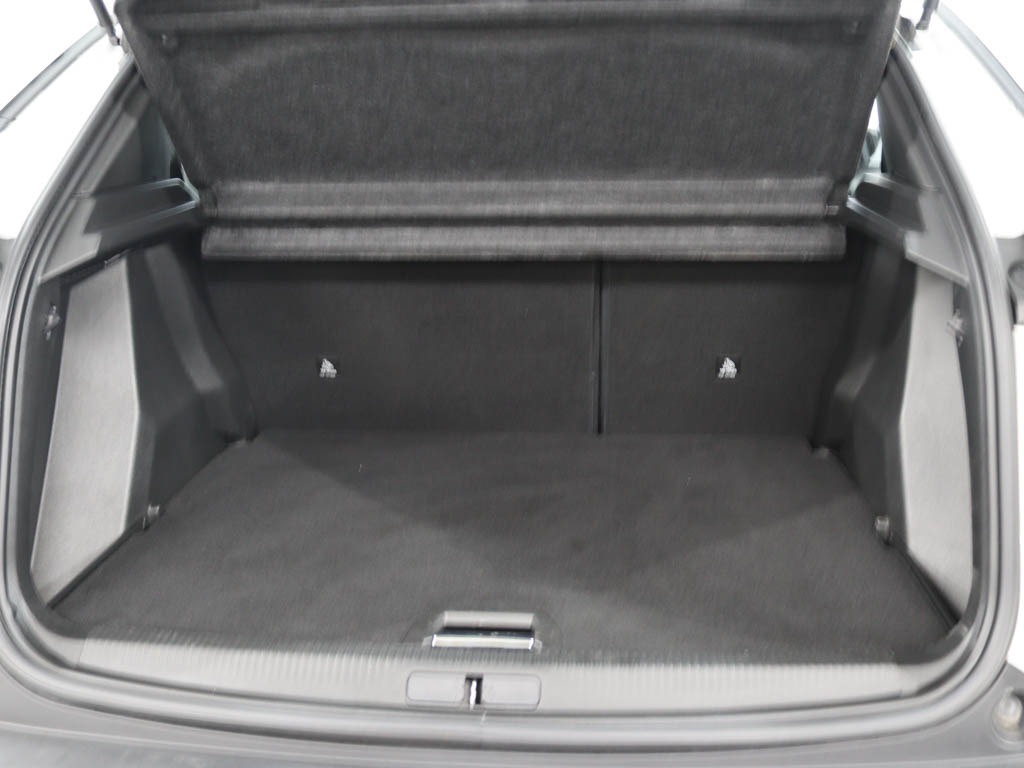 peugeot-2008-2021-diesel-1499cc