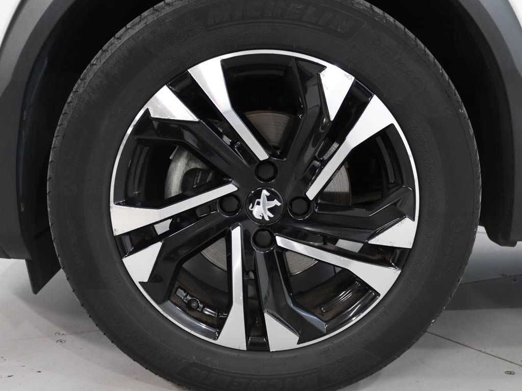 peugeot-2008-2021-diesel-1499cc