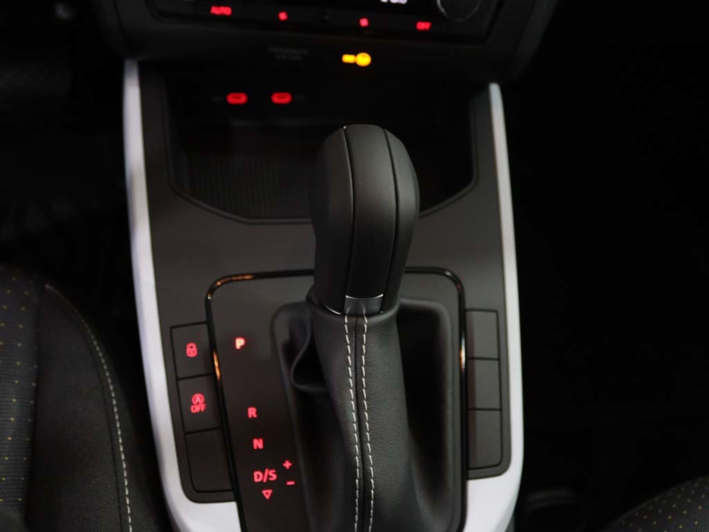 seat-arona-2025-gasolina-999cc