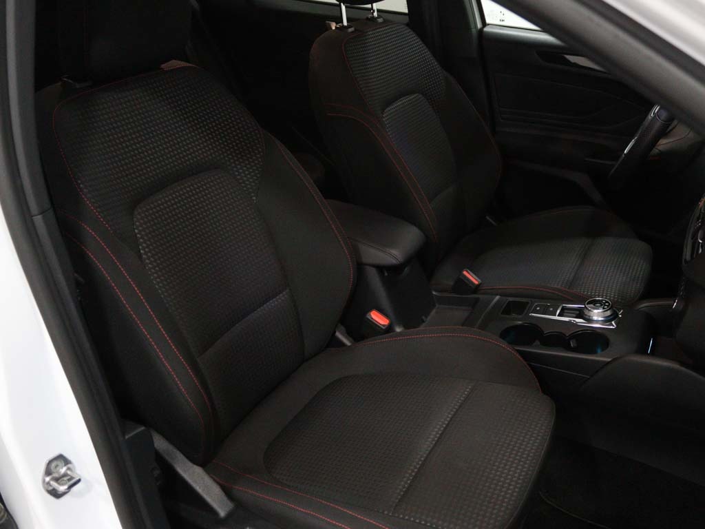 ford-focus-2024-diesel-1499cc