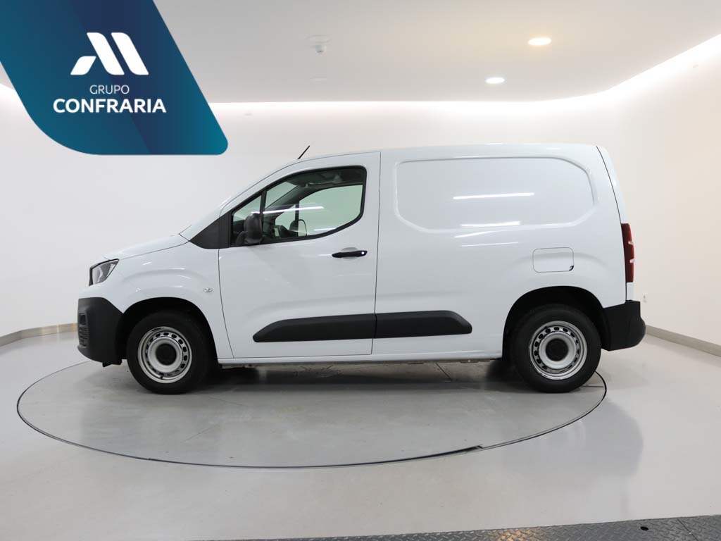 peugeot-partner-2023-diesel-1499cc