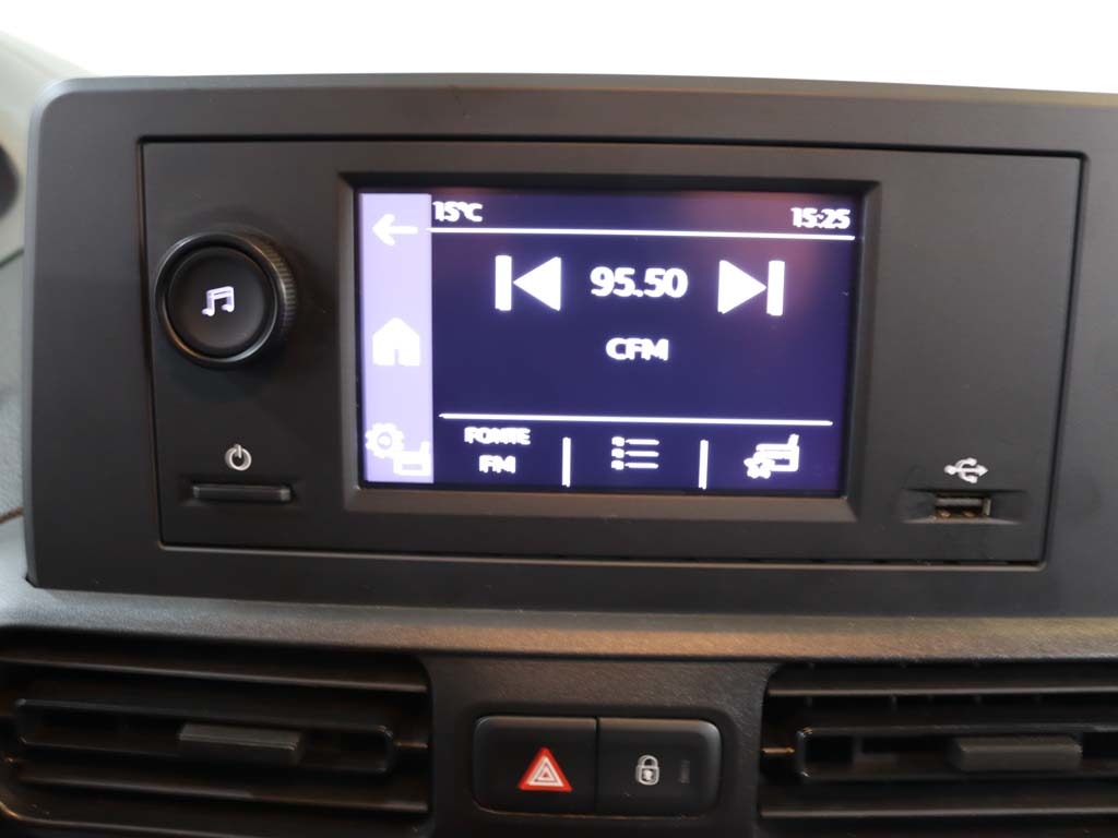 peugeot-partner-2023-diesel-1499cc