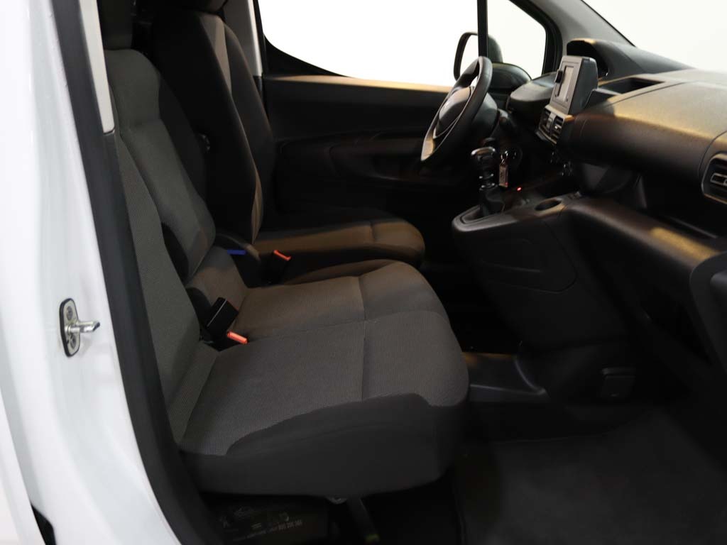 peugeot-partner-2023-diesel-1499cc