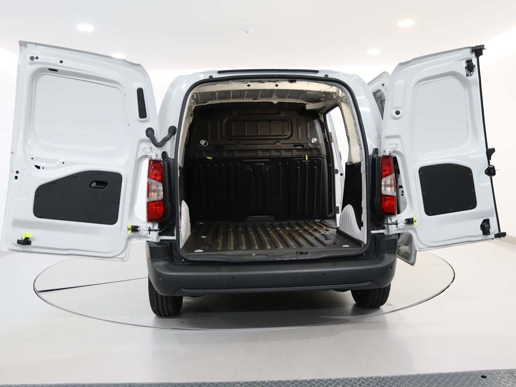 peugeot-partner-2023-diesel-1499cc