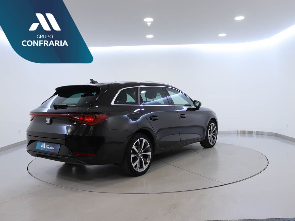 seat-leon-st-2023-hibrido-1395cc