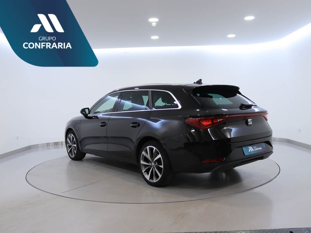seat-leon-st-2023-hibrido-1395cc