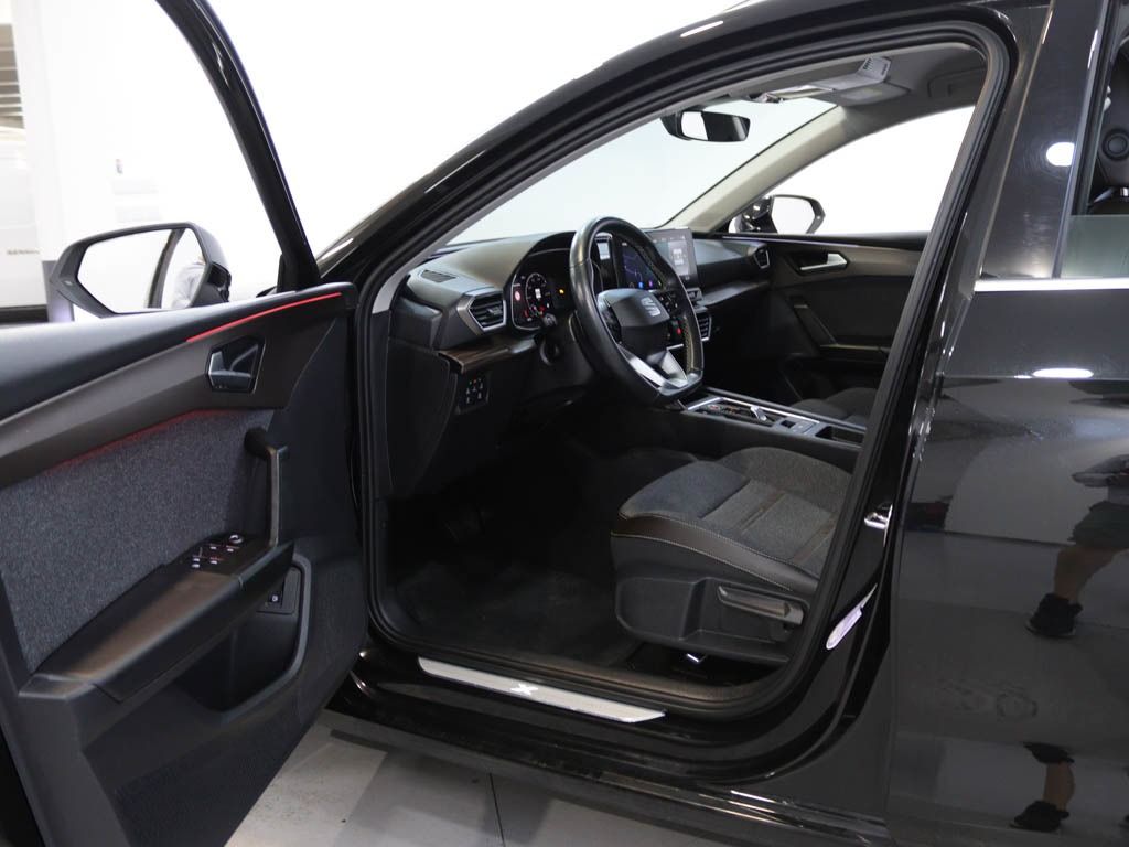 seat-leon-st-2023-hibrido-1395cc
