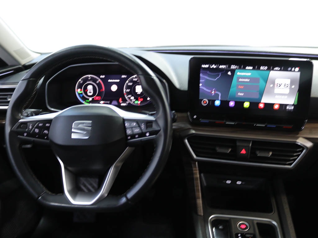 seat-leon-st-2023-hibrido-1395cc