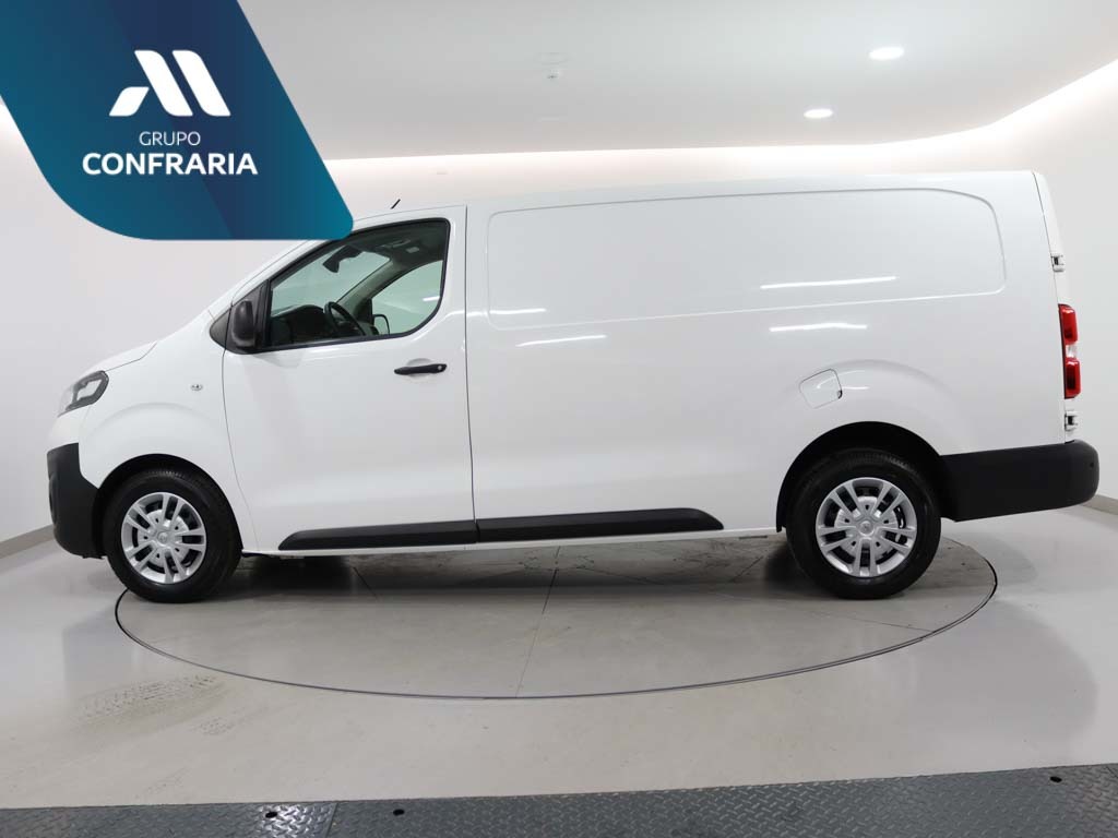 opel-vivaro-2022-diesel-1997cc