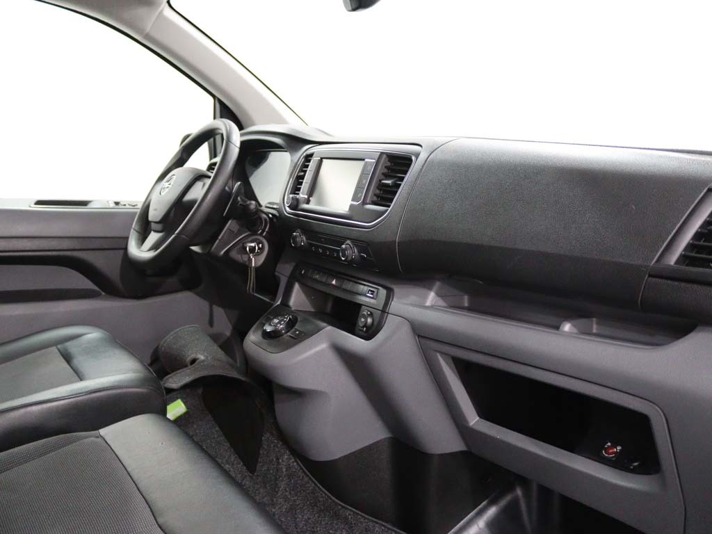 opel-vivaro-2022-diesel-1997cc