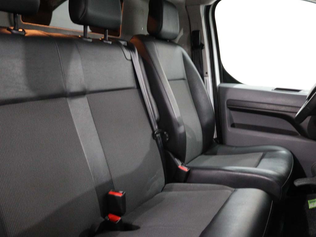 opel-vivaro-2022-diesel-1997cc