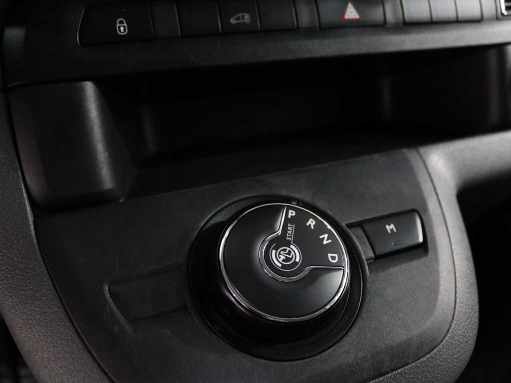 opel-vivaro-2022-diesel-1997cc