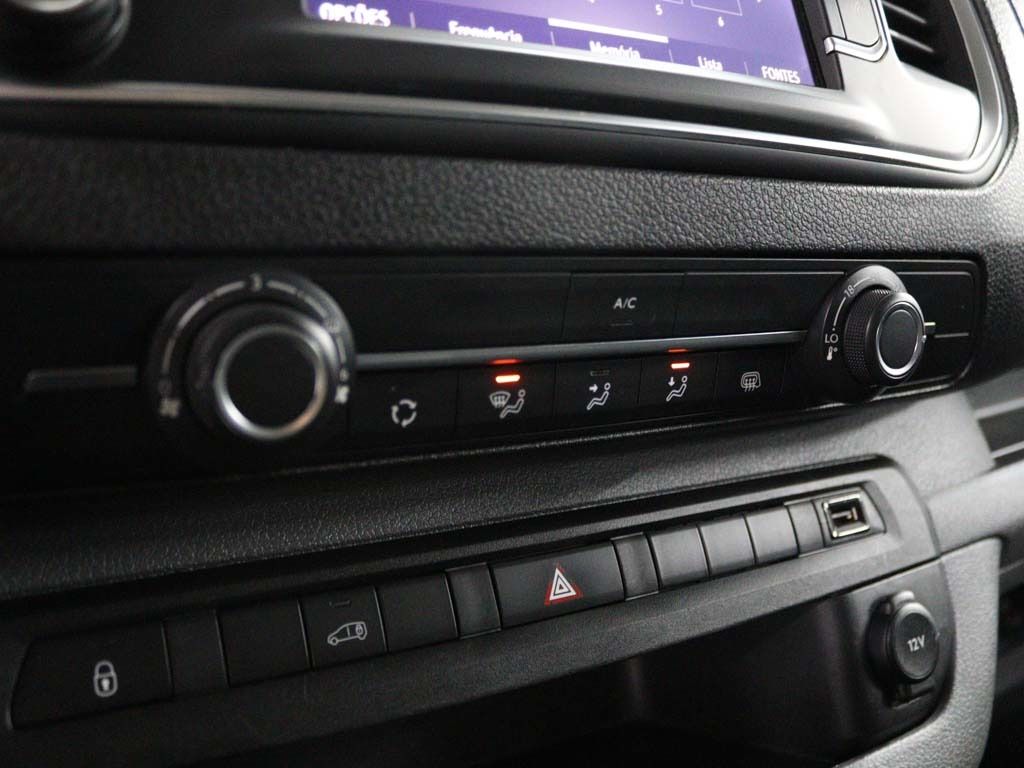 opel-vivaro-2022-diesel-1997cc