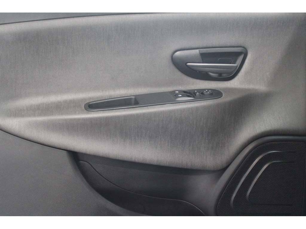 lancia-ypsilon-2013-diesel-1248cc