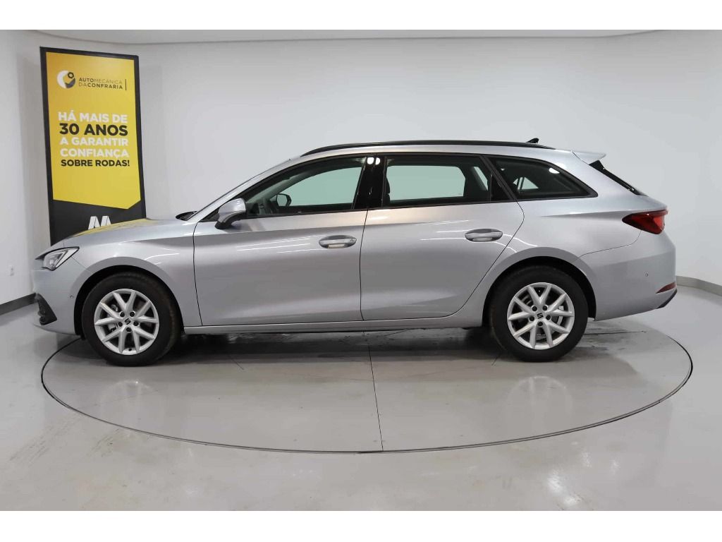 seat-leon-st-2023-gasolina-999cc