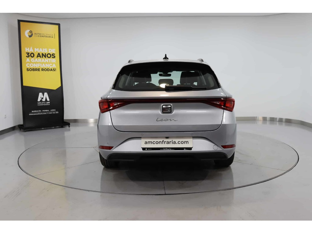 seat-leon-st-2023-gasolina-999cc