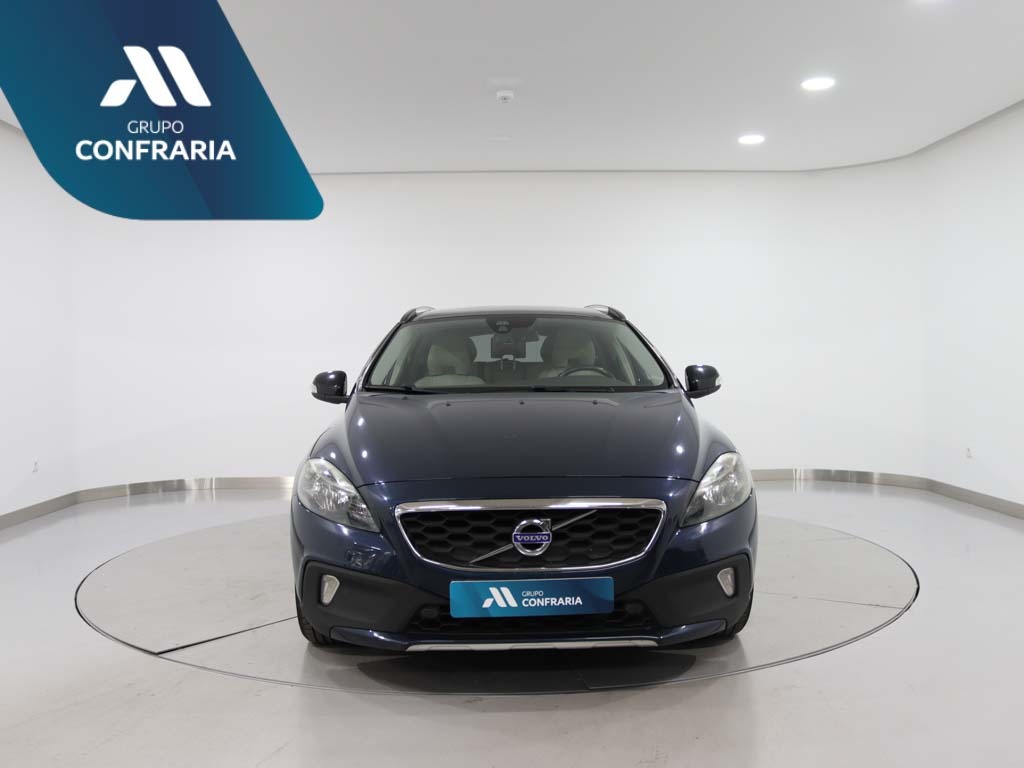 volvo-v40-cross-country-2014-diesel-1560cc
