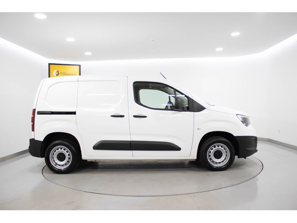 opel-combo-van-2021-diesel-1499cc
