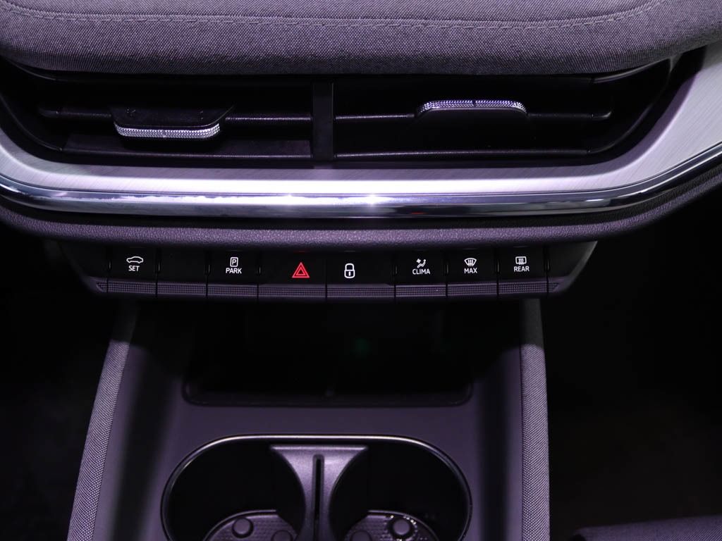 skoda-enyaq-2023-eletrico-0cc