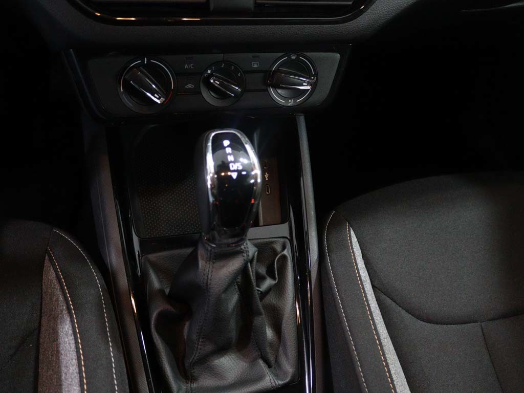 skoda-kamiq-2024-gasolina-999cc