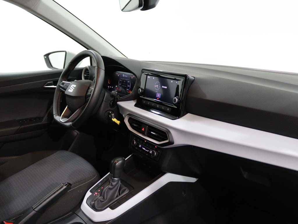 seat-arona-2023-gasolina-999cc