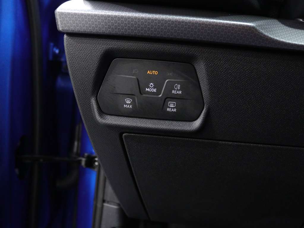 seat-leon-st-2024-gasolina-999cc