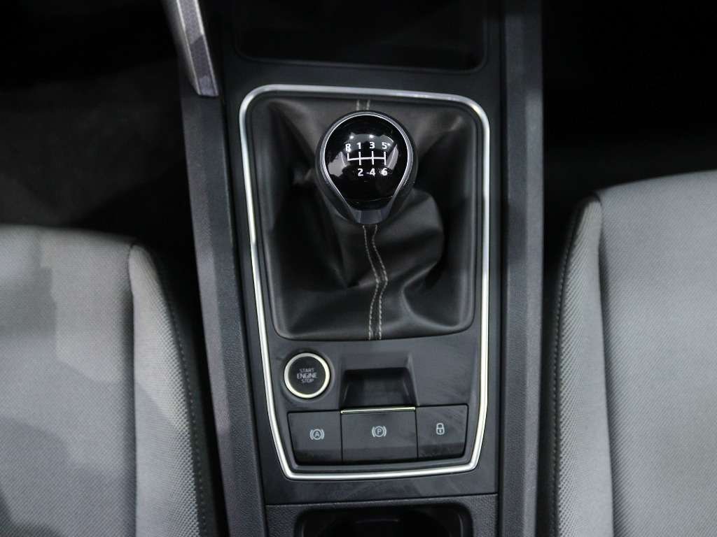 seat-leon-st-2024-gasolina-999cc