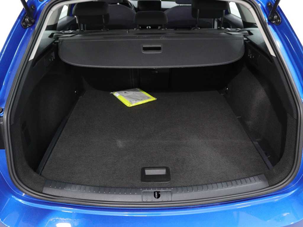 seat-leon-st-2024-gasolina-999cc
