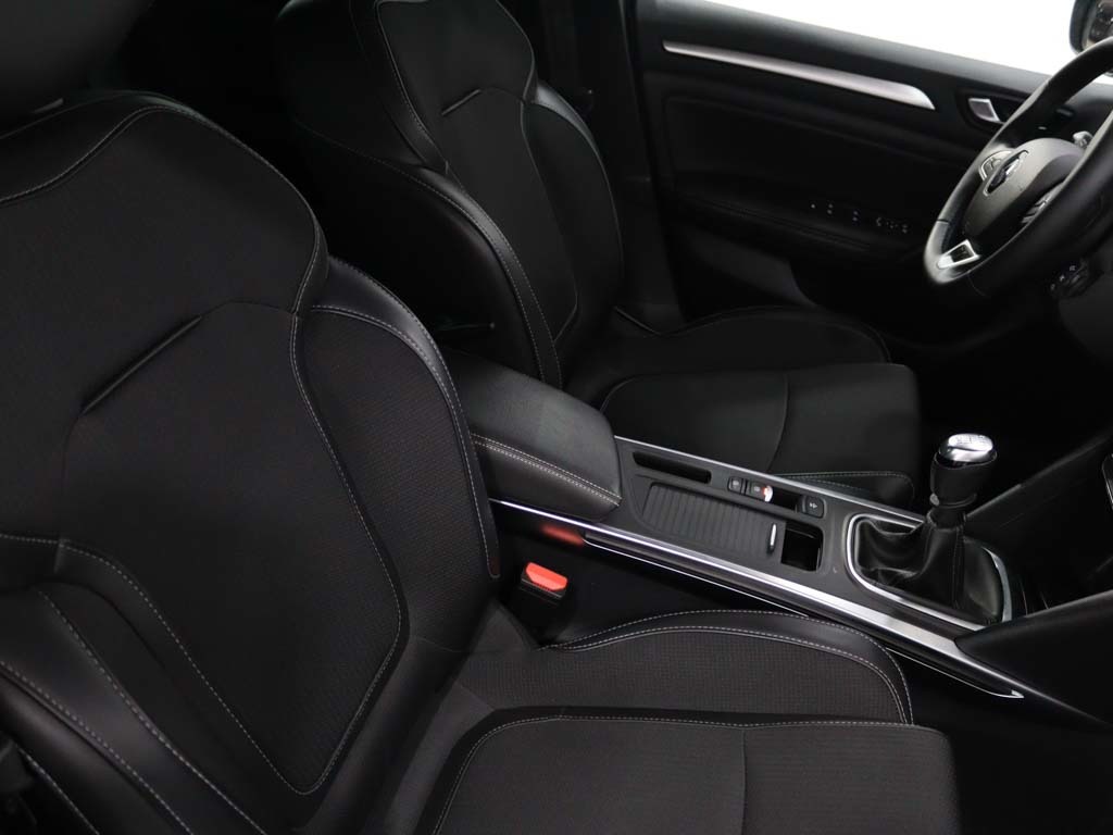 renault-megane-2023-diesel-1461cc