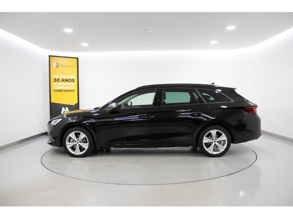 seat-leon-st-2024-hibrido-1395cc