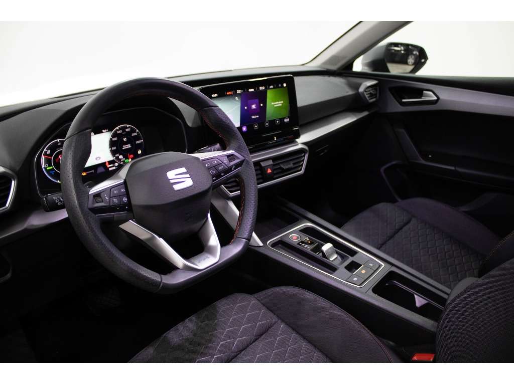 seat-leon-st-2024-hibrido-1395cc